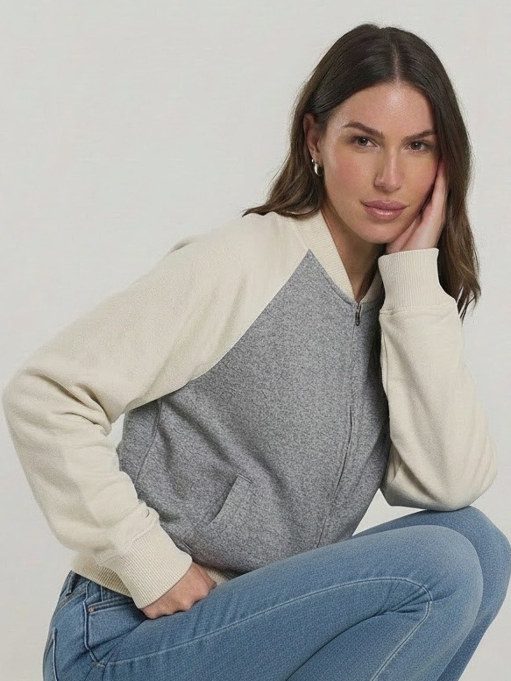 NWOT: GAP Women’s Knit Bomber Jacket Grey/Cream | Size: XL